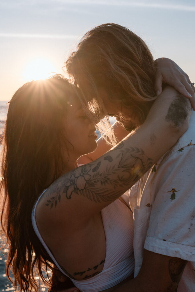 sunset couples photoshoot on the beach in uvita costa rica