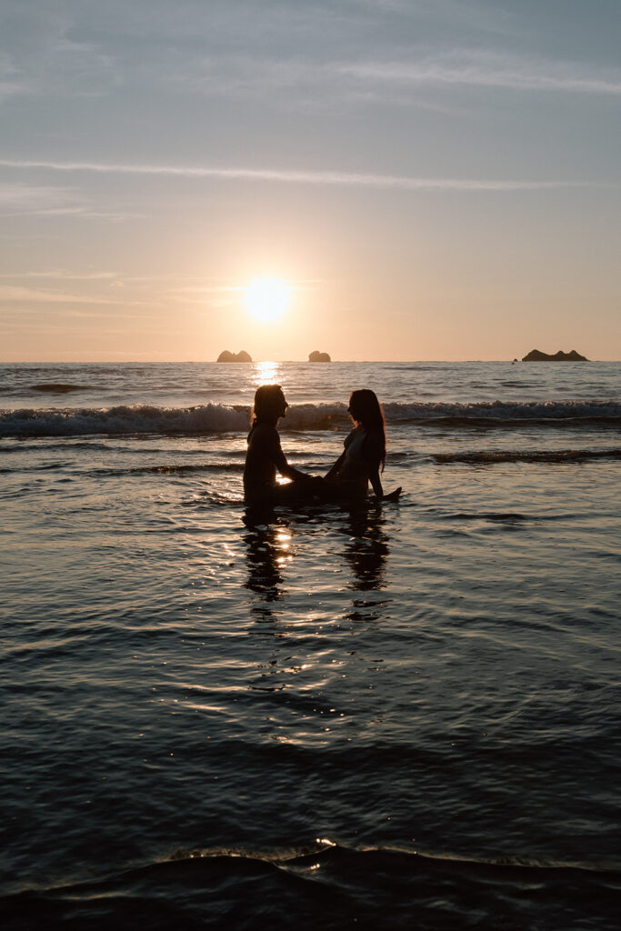 costa rica couples photoshoot on the beach