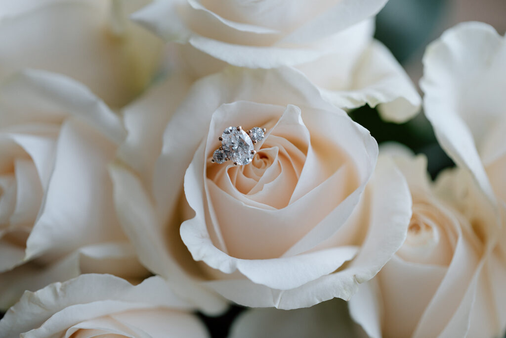 wedding bouquet and ring photos