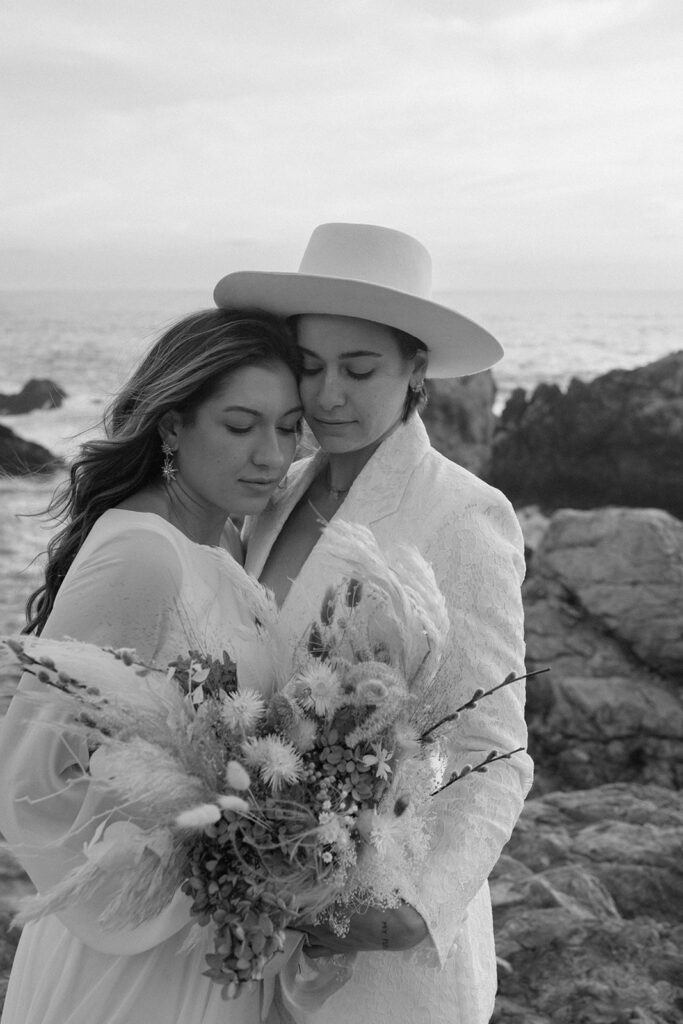 couple posing in california beach