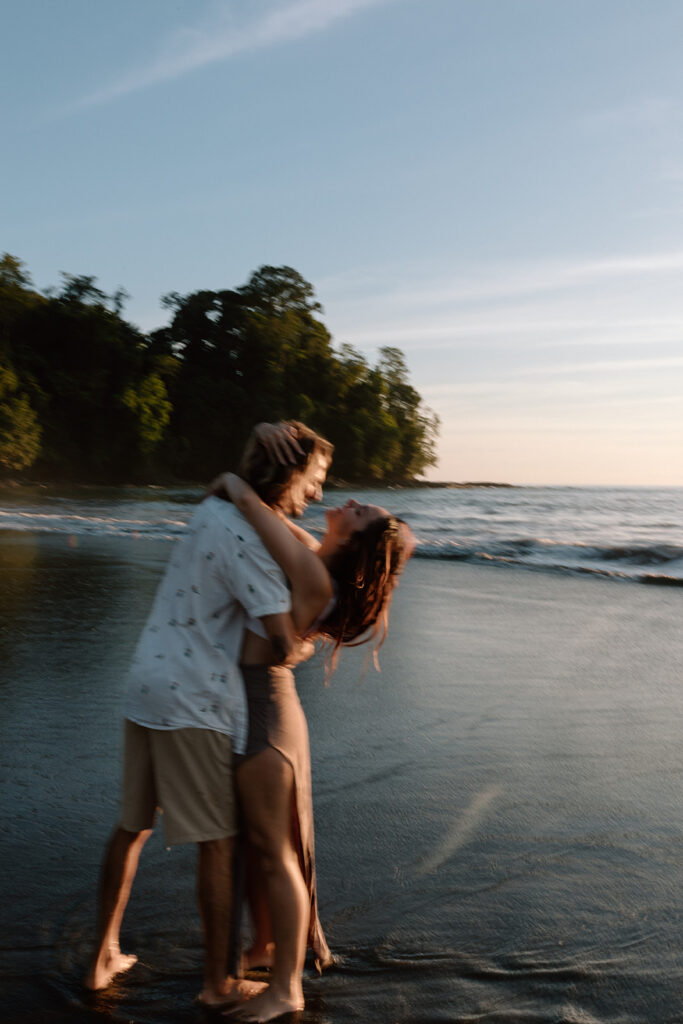 romantic beach couples photoshoot poses