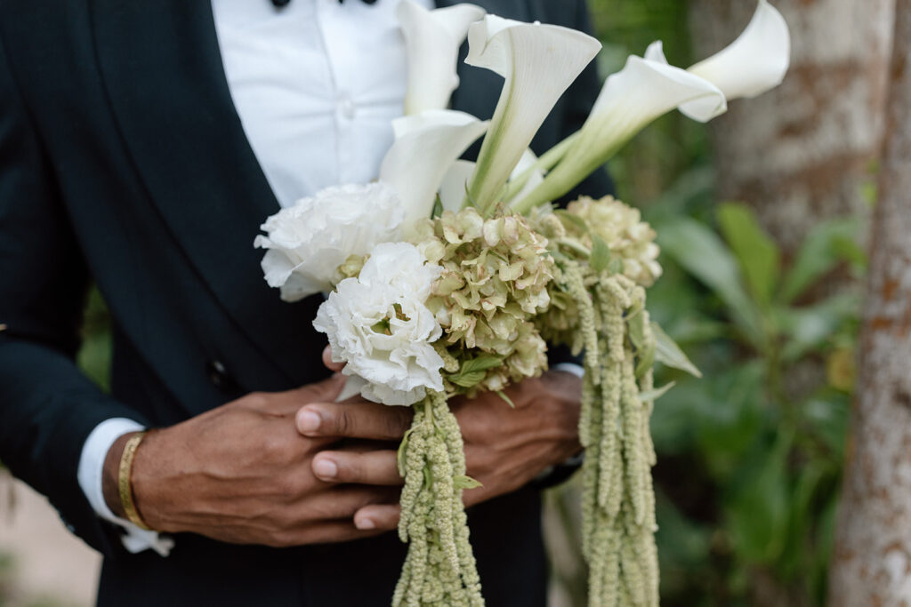 eloping in costa rica on the beach