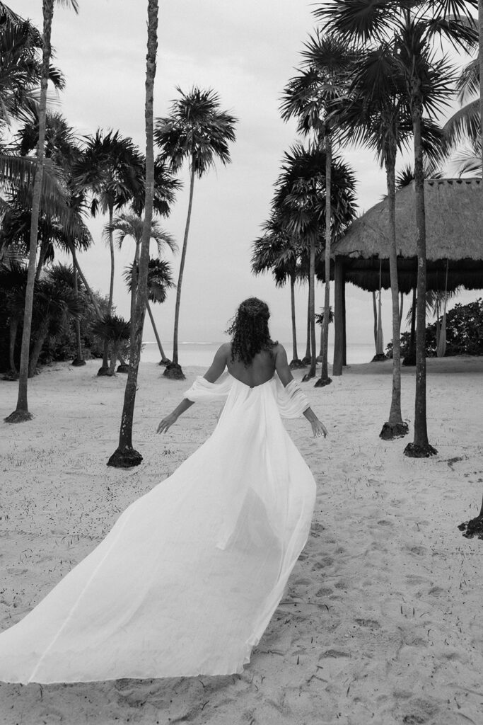 eloping in costa rica on the beach