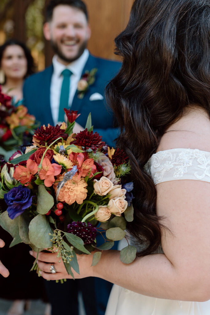 kansas city timeless wedding photos with fall inspired colors