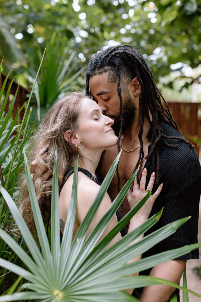 Romantic Engagement Photo Location Ideas in Costa Rica