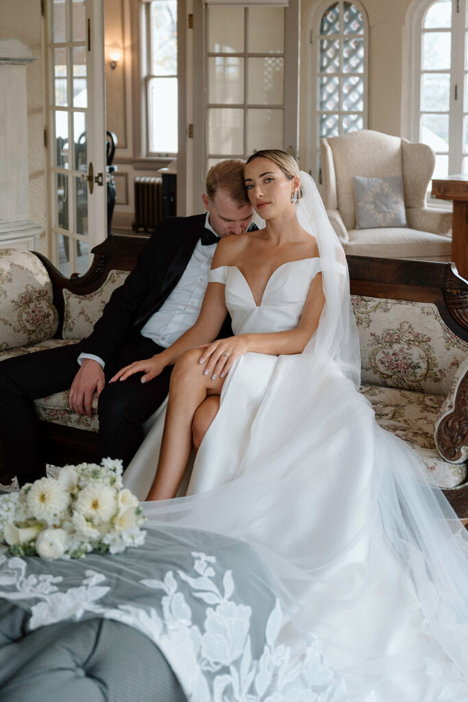 Styled wedding portraits in the bridal suite at Longview Mansion.