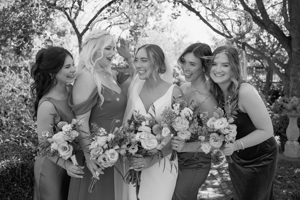 outdoor bridal party photos