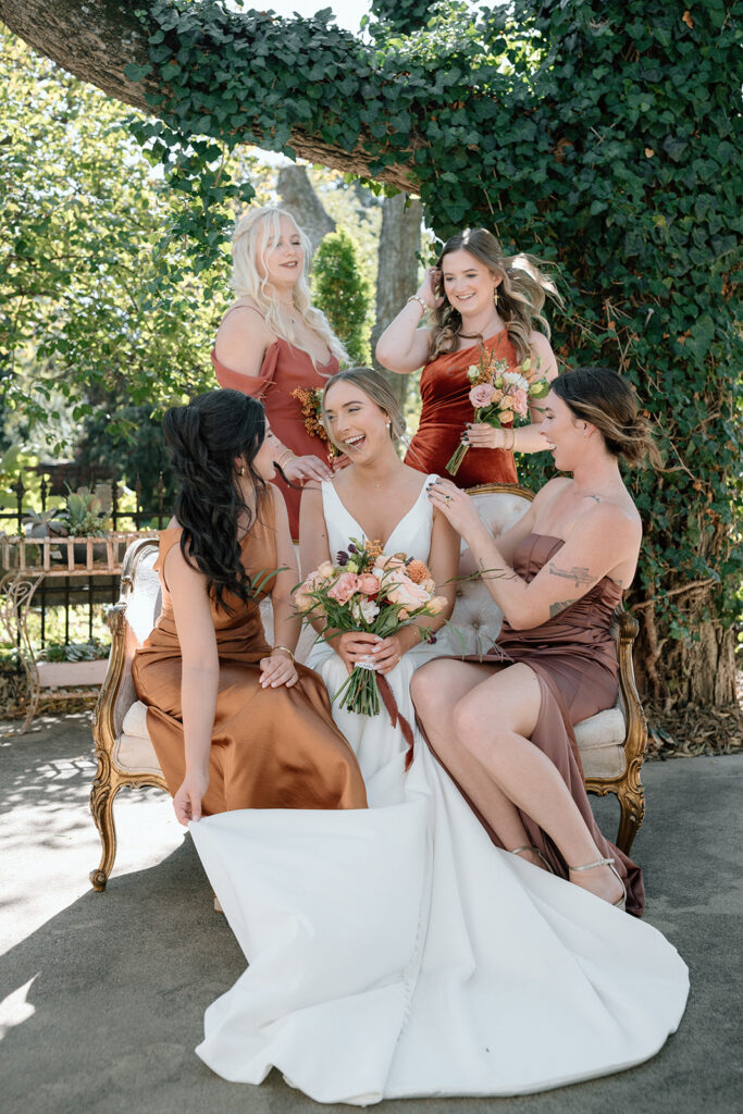 outdoor bridal party photos in Kansas City