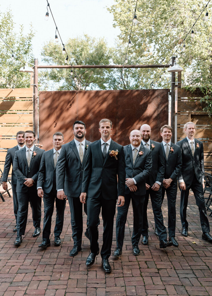 documentary style bridal party portraits