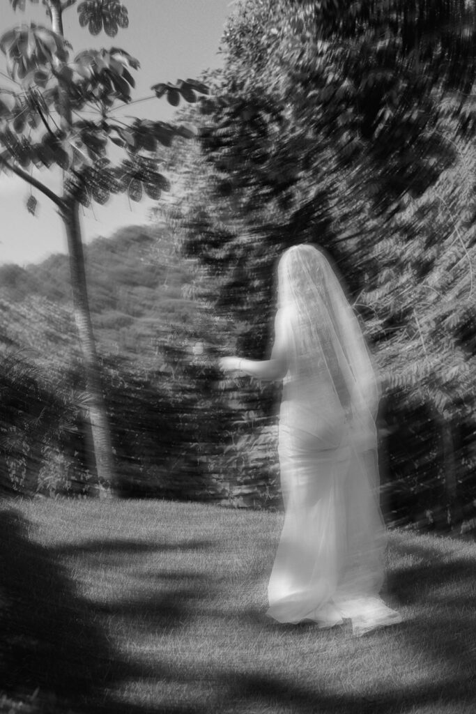 black and white artistic bridal portraits